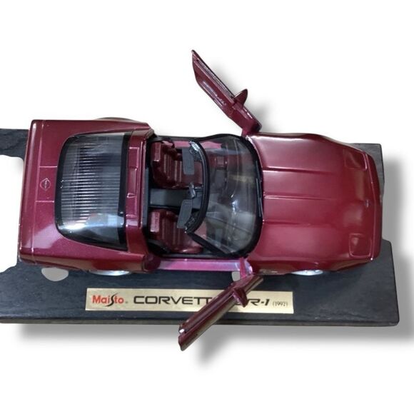 Maisto Special Edition Chevrolet Corvette ZE-1 1992 1:18 - Picture 7 of 11